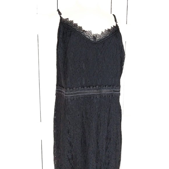 Black stretch lace sleeveless mermaid maxi dress - Picture 3 of 5
